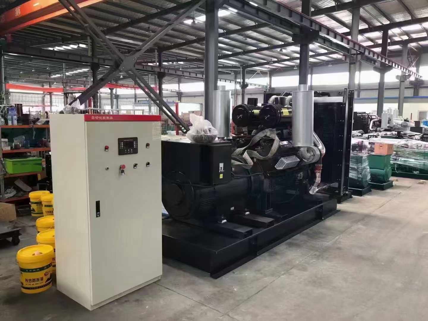 五台柴油发电机运行时的噪音和振动水平如何?