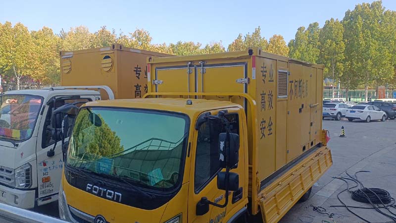 五台柴油发电机组和UPS电源如何配合工作?